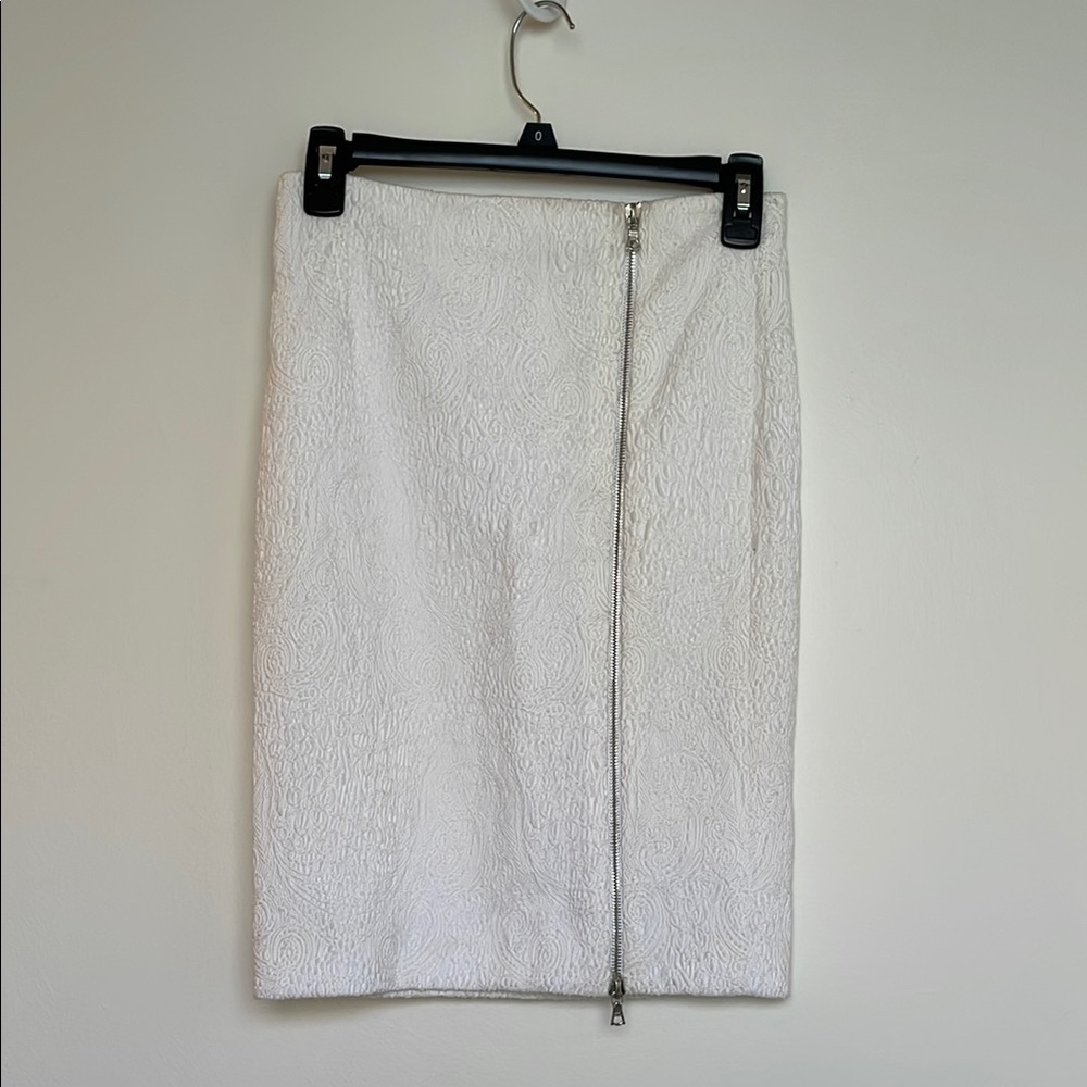 Yigal Azrouel Elegant White Zippered Skirt size 1 pencil skirt